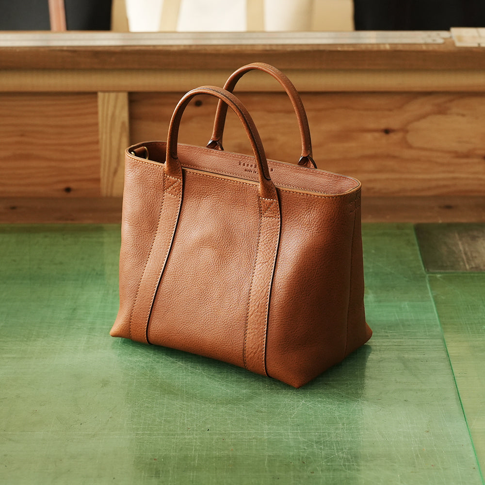 カスタムオーダーバッグのご紹介 ミネルバボックスで仕立てたレザートート