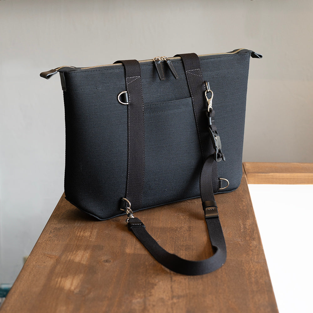 カスタムオーダーバッグのご紹介 綿麻帆布のA4トート