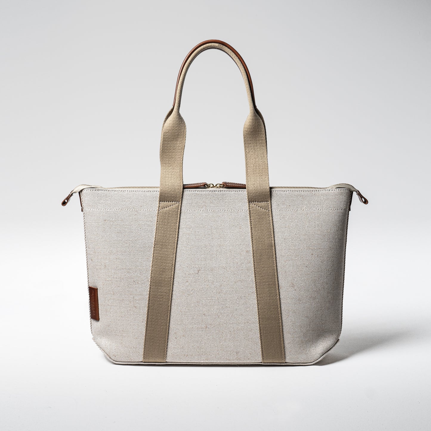 倉敷の綿麻帆布とヌメ革で仕立てた 丈夫で軽量なトートA4 <生成り ecru>