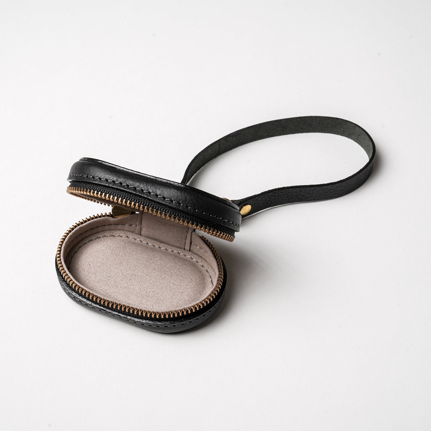 上質な本革ミニケース ブラック