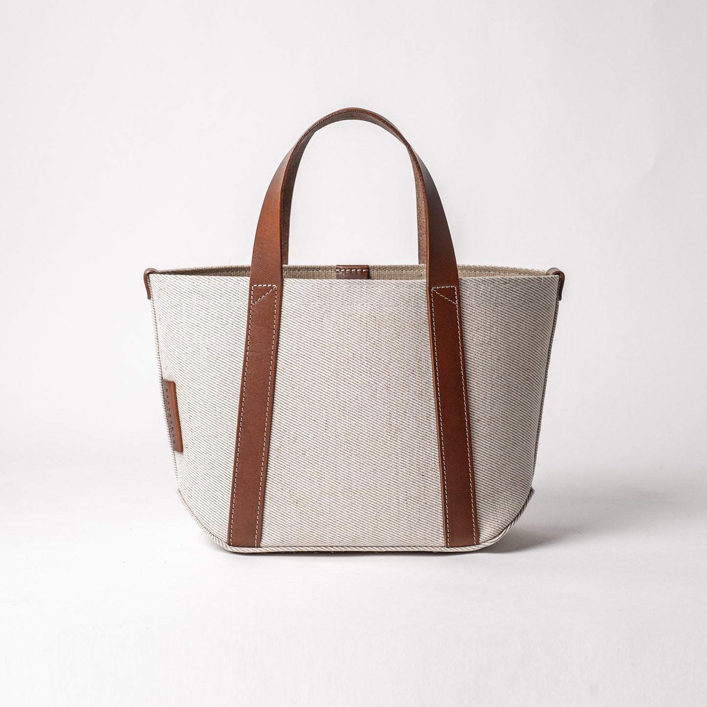 <2サイズ>レザーハンドル 倉敷の綿麻帆布とヌメ革で仕立てた 丈夫で軽量なトート <生成り ecru>