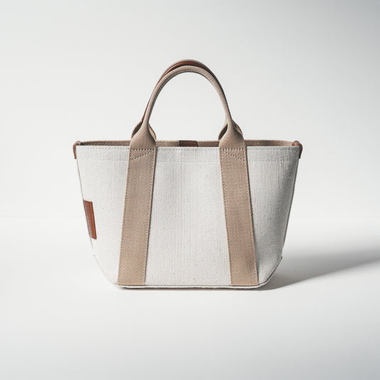 倉敷の綿麻帆布とヌメ革で仕立てた 丈夫で軽量なトートS <生成り ecru>