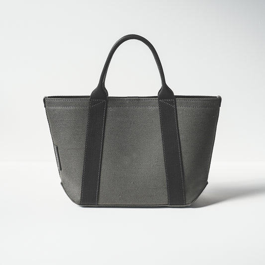 倉敷の綿麻帆布とヌメ革で仕立てた 丈夫で軽量なトートM <カーキ khaki>