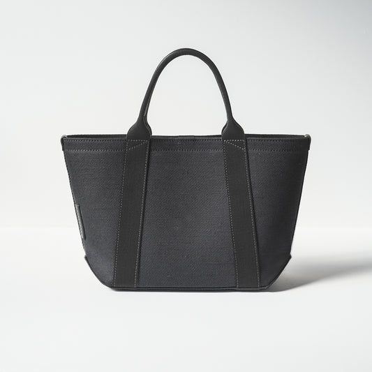 倉敷の綿麻帆布とヌメ革で仕立てた 丈夫で軽量なトートM <ブラック black>
