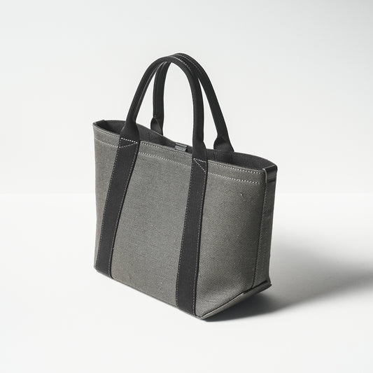 倉敷の綿麻帆布とヌメ革で仕立てた 丈夫で軽量なトートM <カーキ khaki>