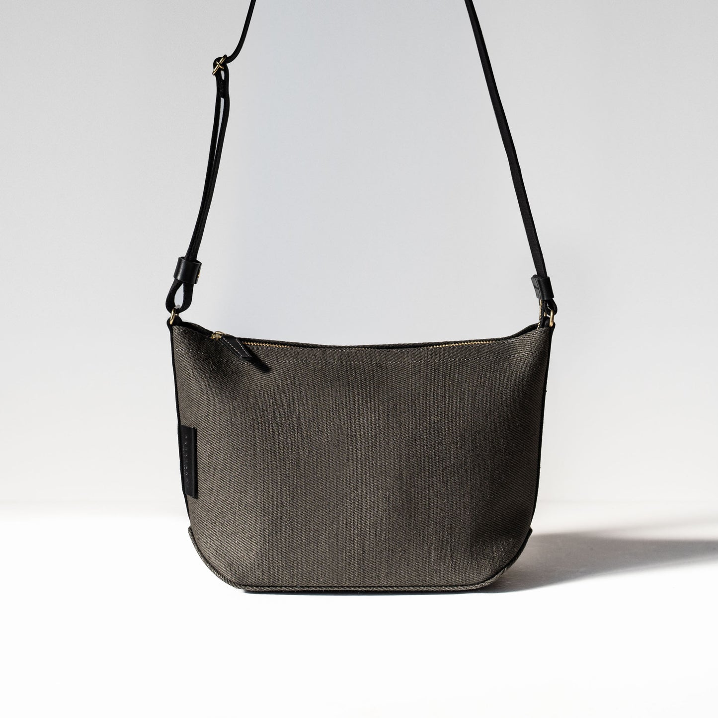 綿麻帆布のショルダーバッグS <カーキ khaki>