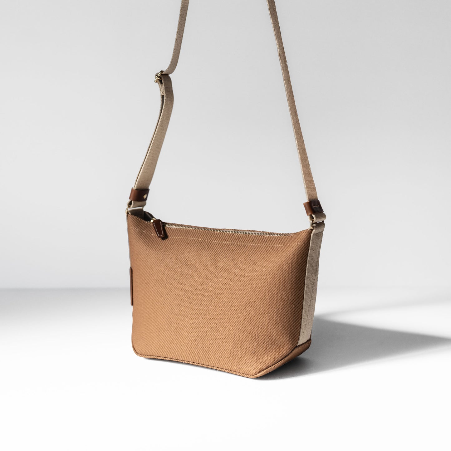 綿麻帆布のショルダーバッグS <キャメル camel>