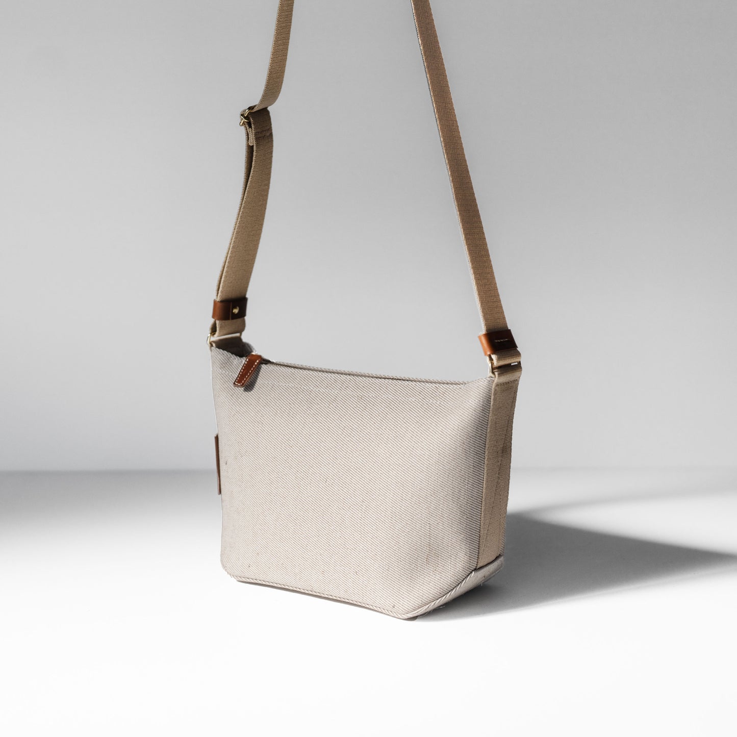 綿麻帆布のショルダーバッグS <生成り ecru>