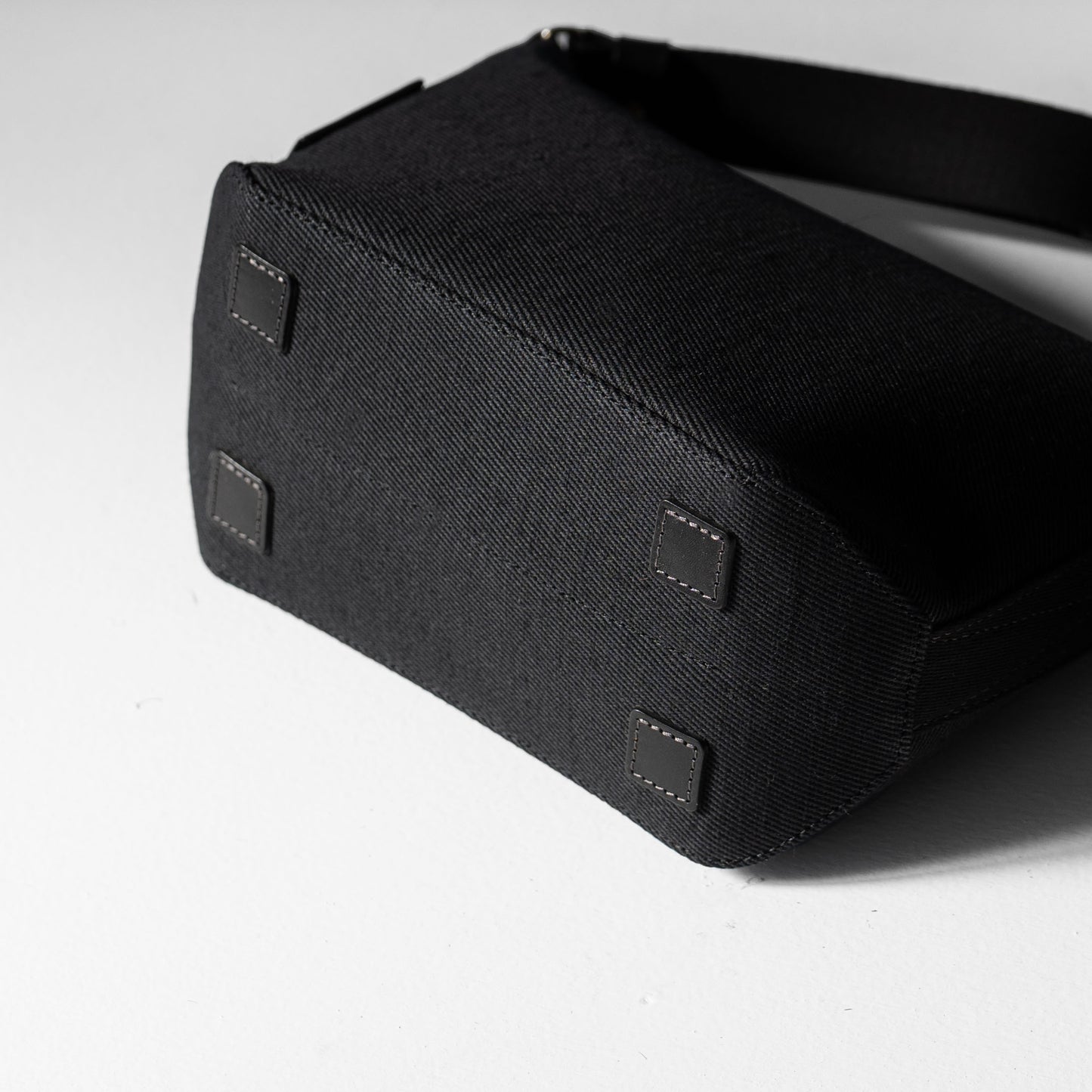 綿麻帆布のショルダーバッグS <ブラック black>