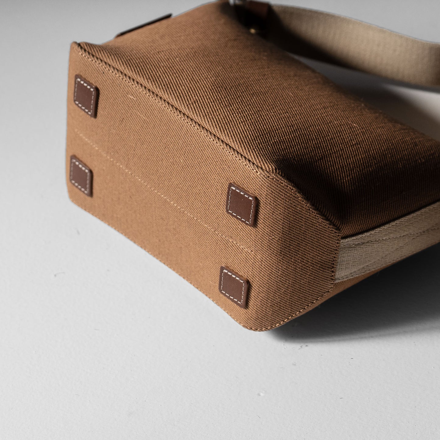 綿麻帆布のショルダーバッグS <キャメル camel>