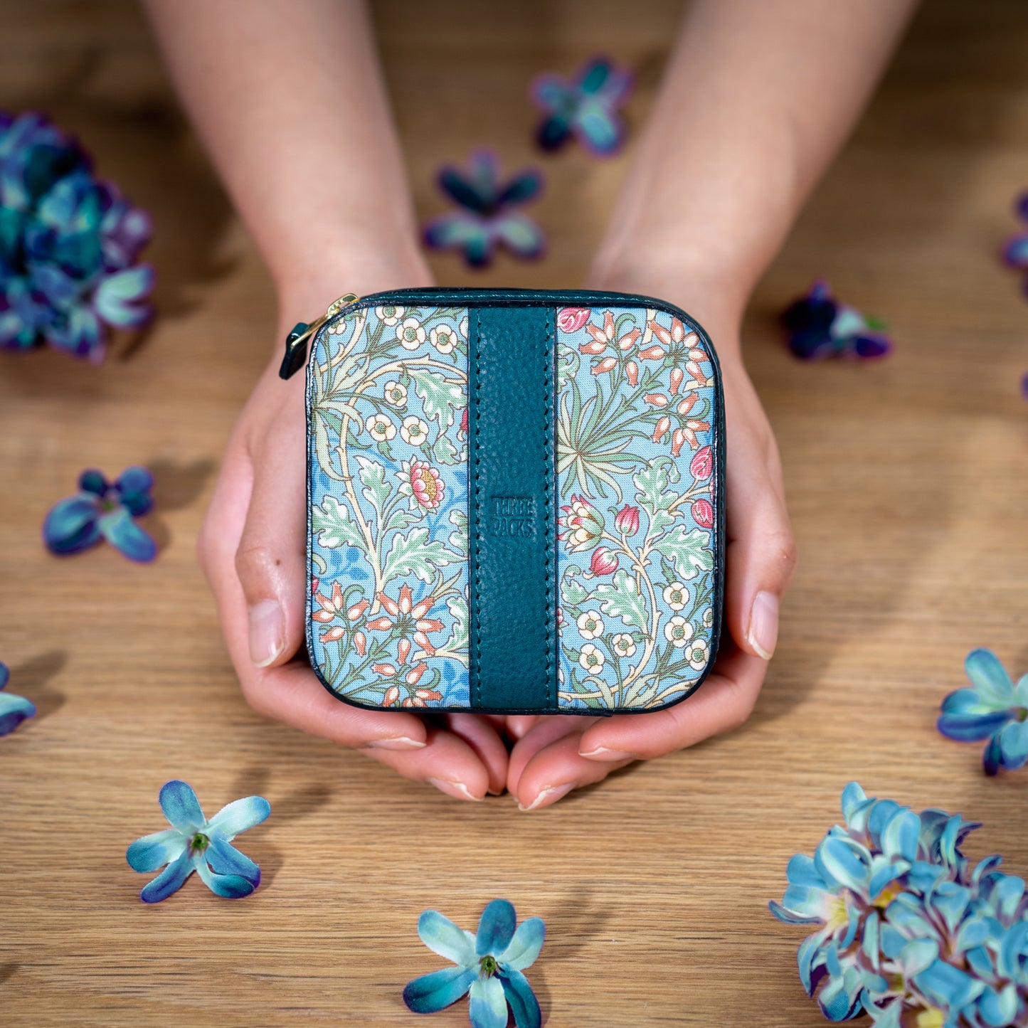 moda fabrics ヒヤシンス柄 ブルー ミニポーチ