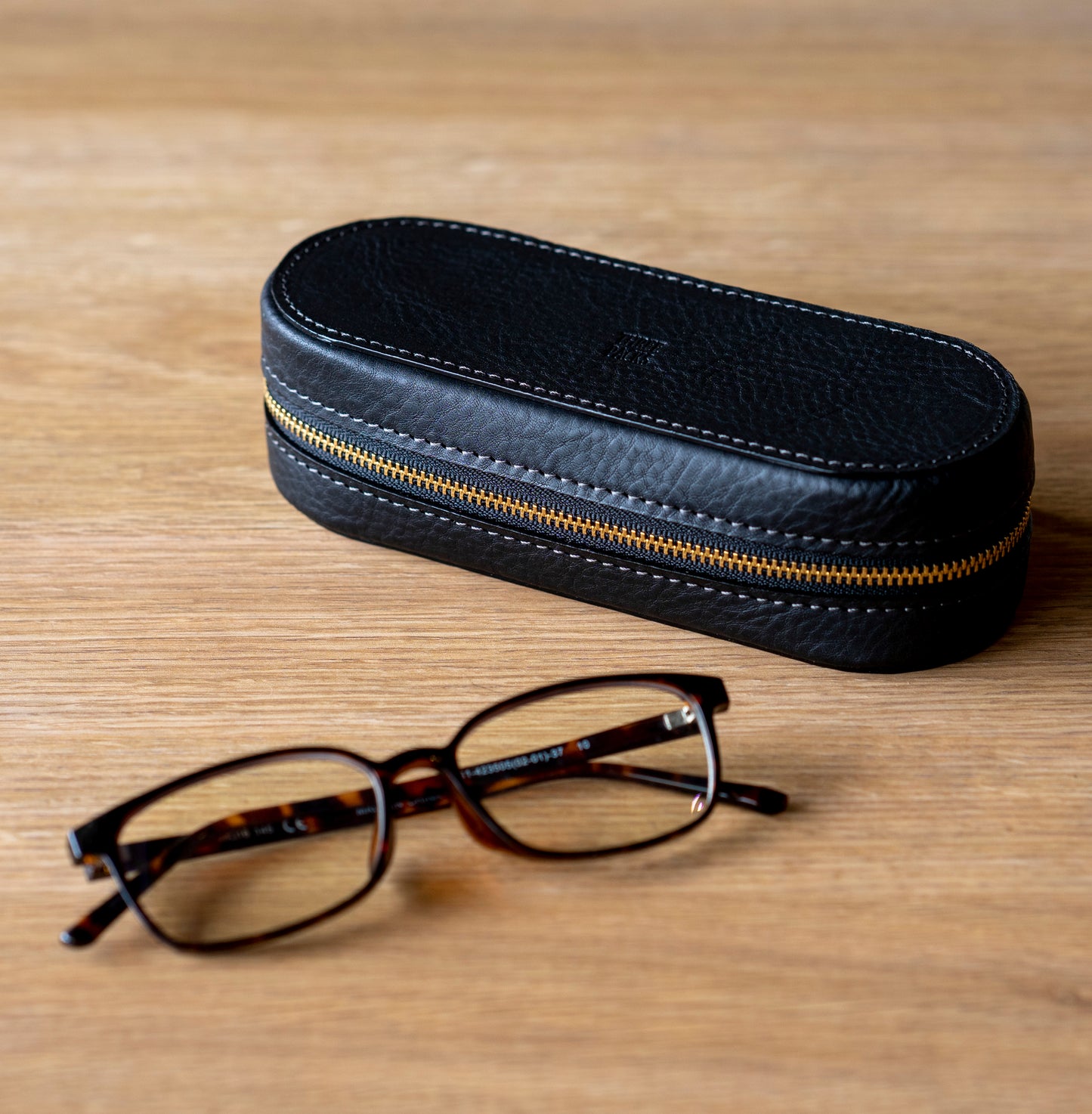 上質な本革メガネケース ブラック