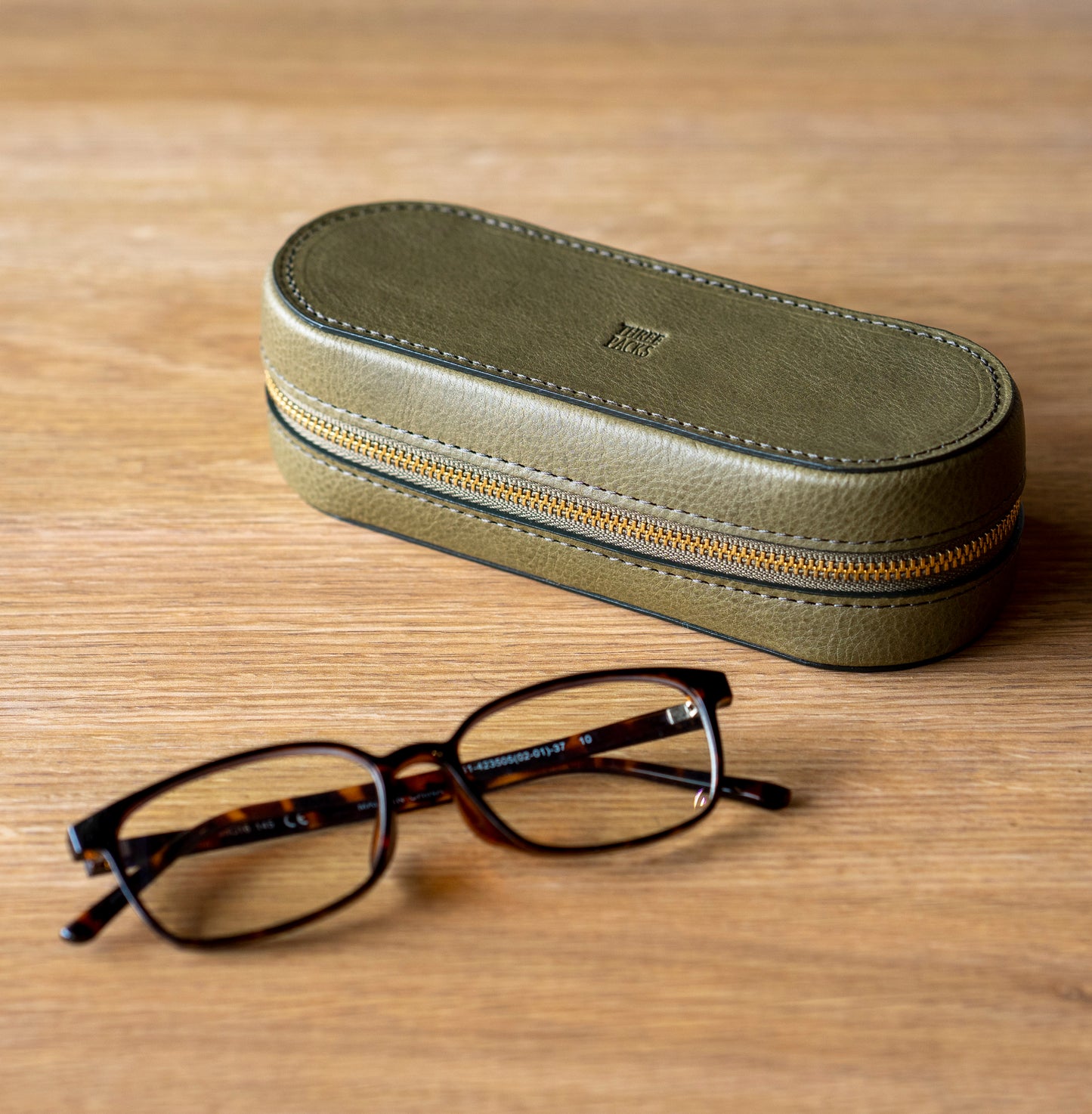 上質な本革メガネケース グリージオ