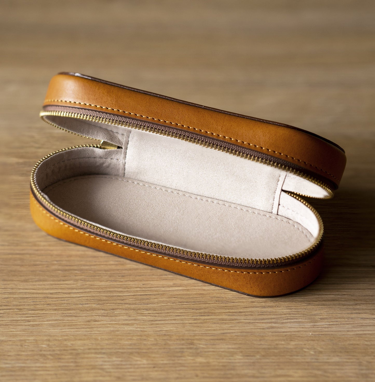 上質な本革メガネケース パープル