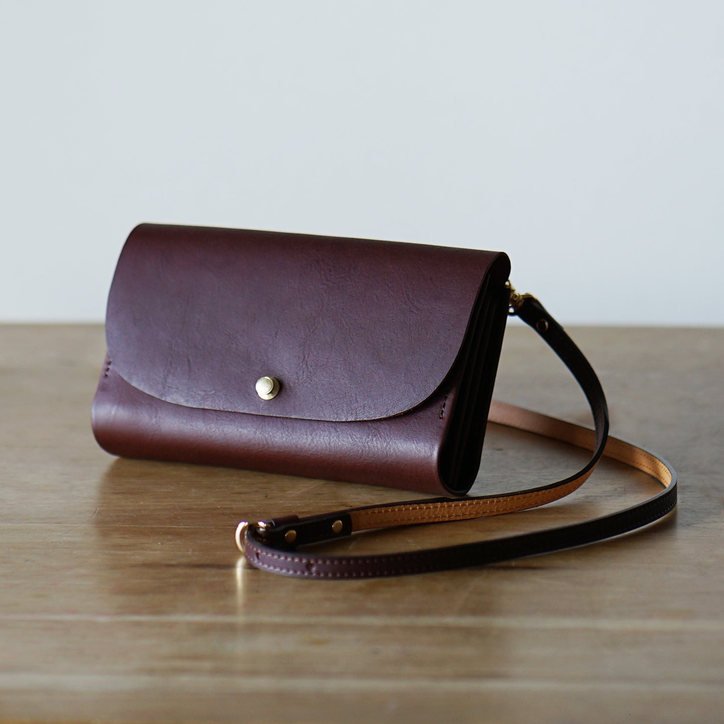 本革のお財布ポシェット タバコ