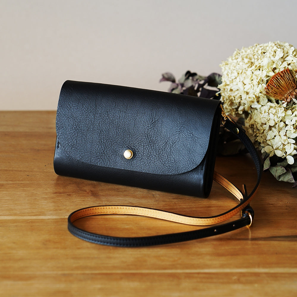 本革のお財布ポシェット ブラック