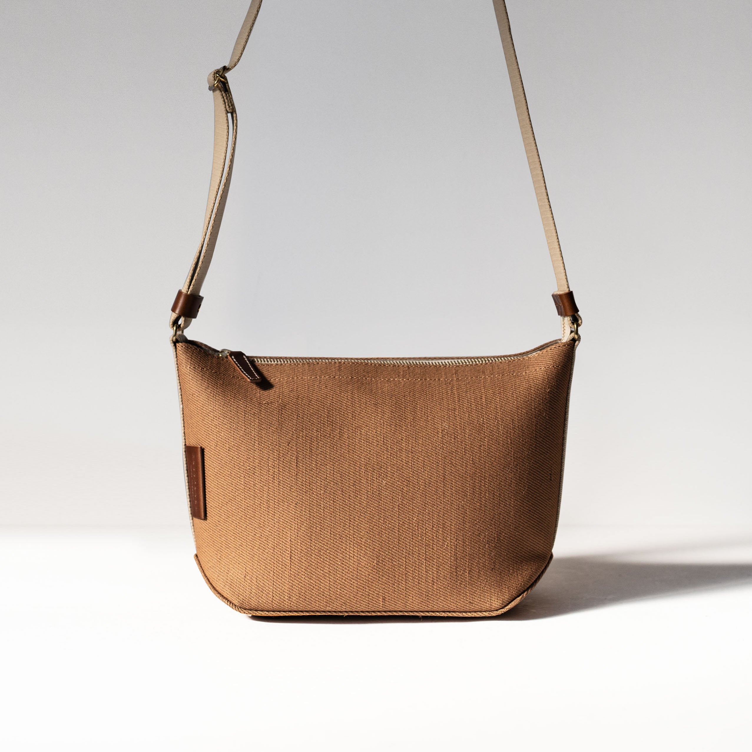 綿麻帆布のショルダーバッグ – 加瀬鞄工房